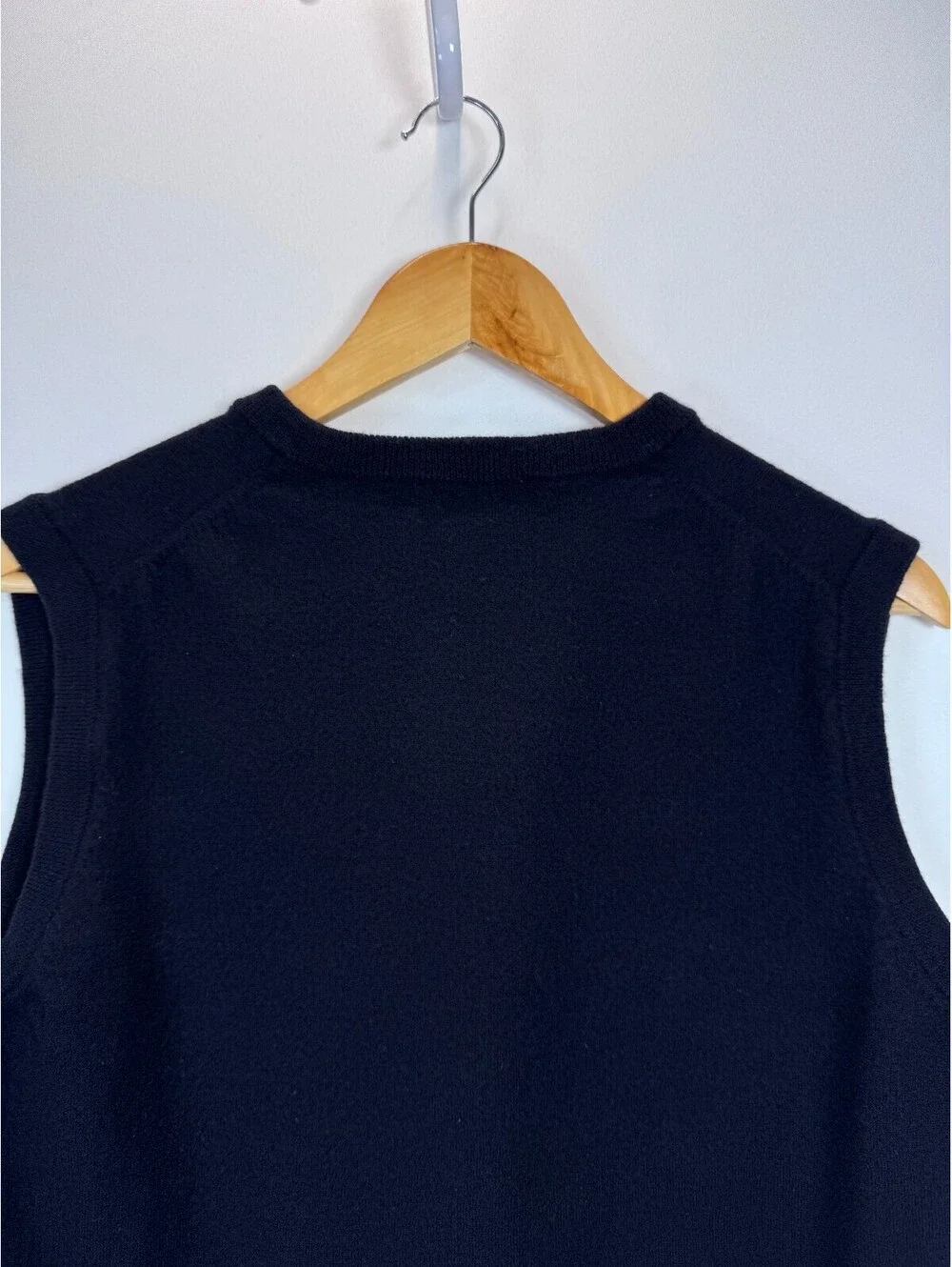 J.Crew Sweater Vest Men’s L Navy 100% Merino Wool V-Neck Classic Preppy